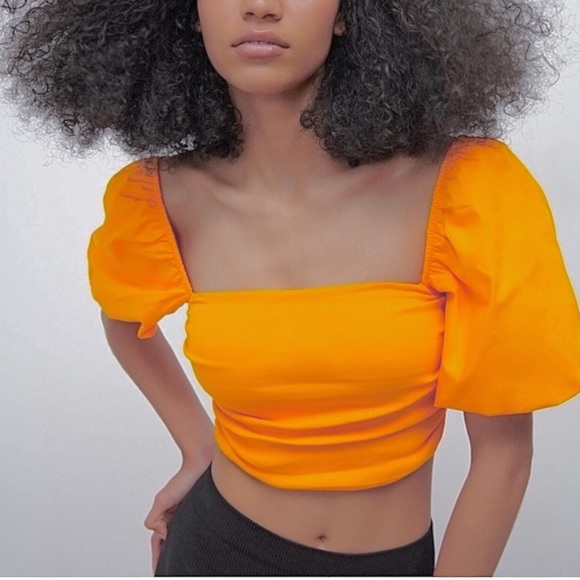 Zara Tops - NEW Zara crop top with puff sleeves